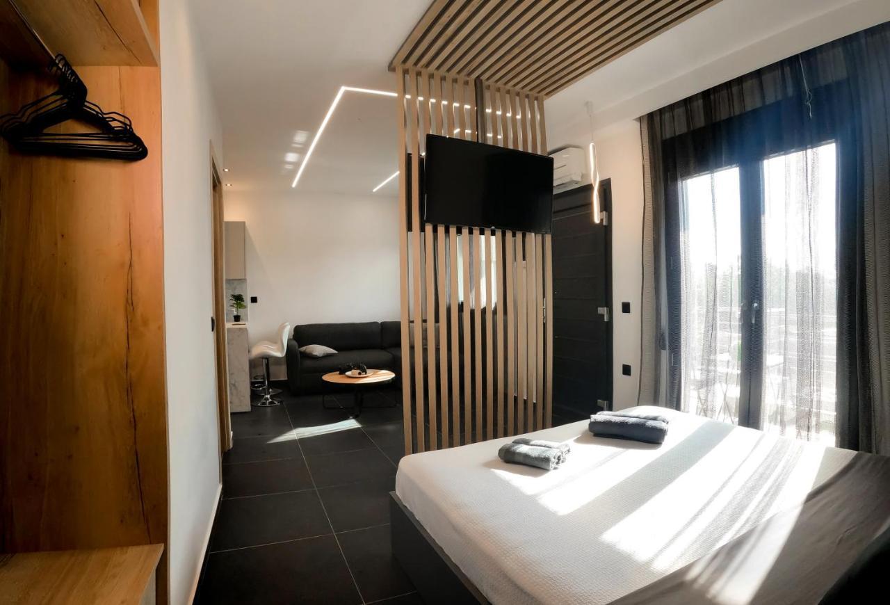 Berries Luxury Apartments เนอามูดาเนีย ภายนอก รูปภาพ