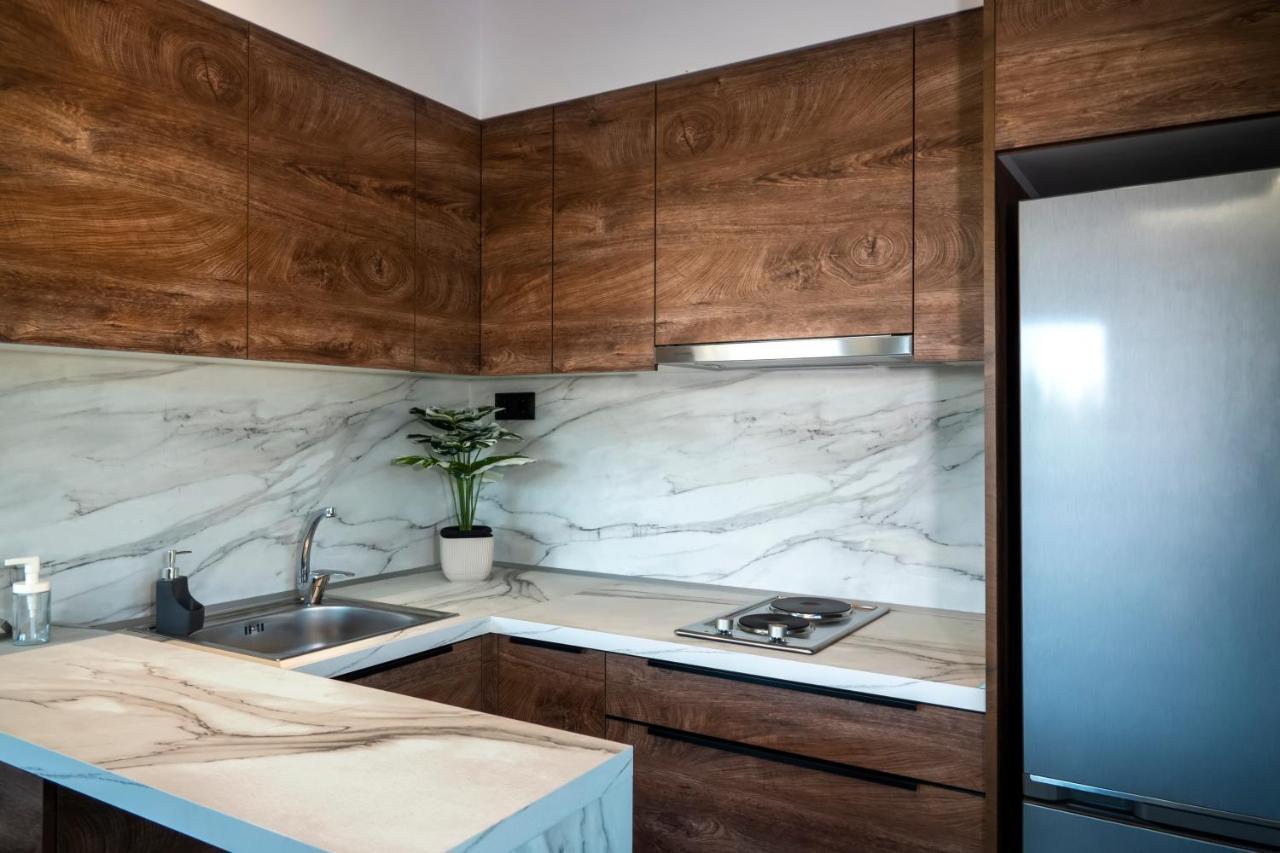 Berries Luxury Apartments เนอามูดาเนีย ภายนอก รูปภาพ