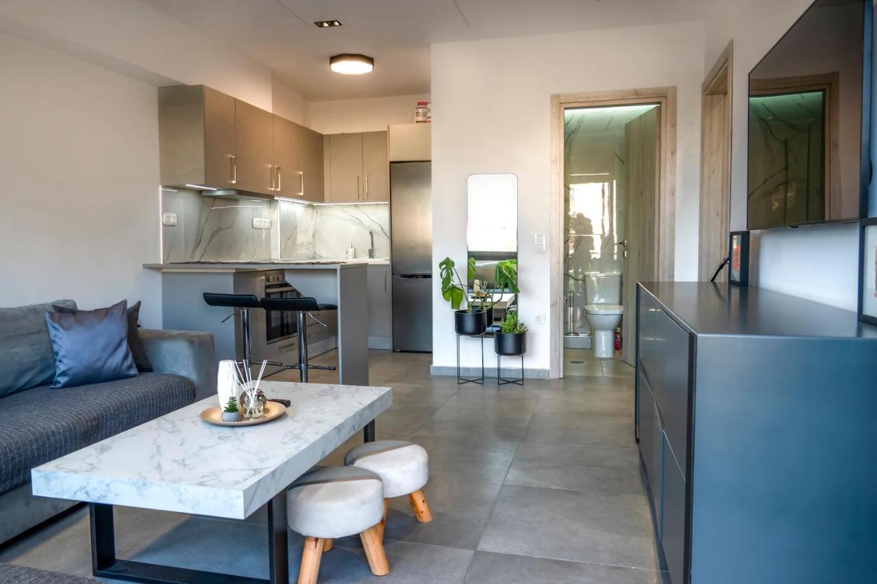 Berries Luxury Apartments เนอามูดาเนีย ภายนอก รูปภาพ