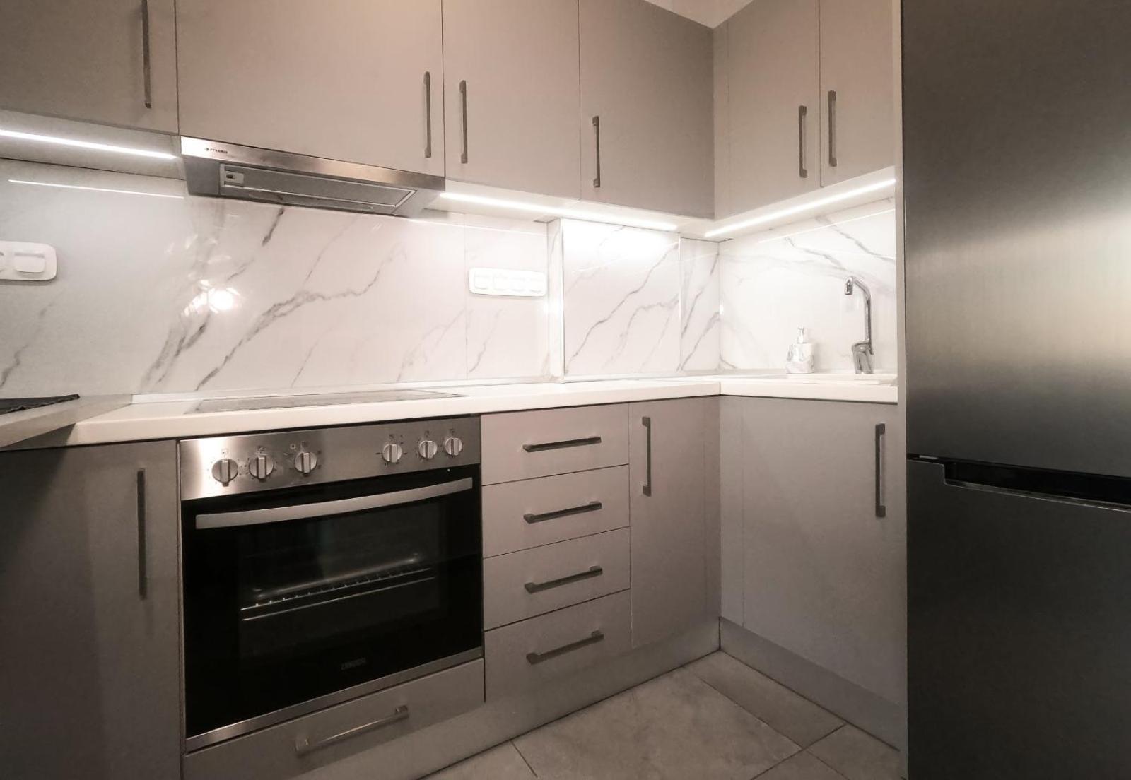 Berries Luxury Apartments เนอามูดาเนีย ภายนอก รูปภาพ